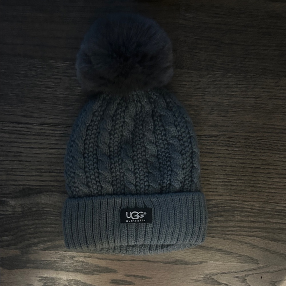 UGG Charcoal Cable Knit Beanie with Pom-Pom. NWOT